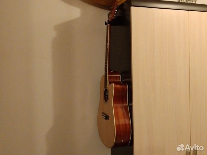 Держатель для гитары настенный