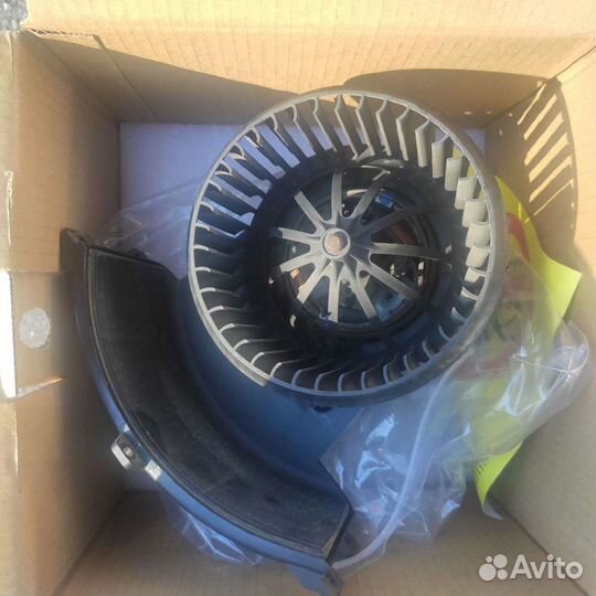 Вентилятор печки Caravella T5