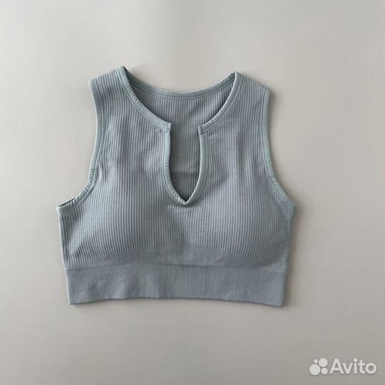 Топ спортивный новый