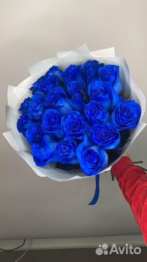 Синие розы в коробке