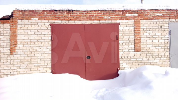 Гараж, > 30 м²