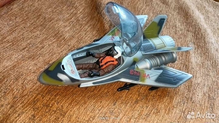 Самолет лего матрос