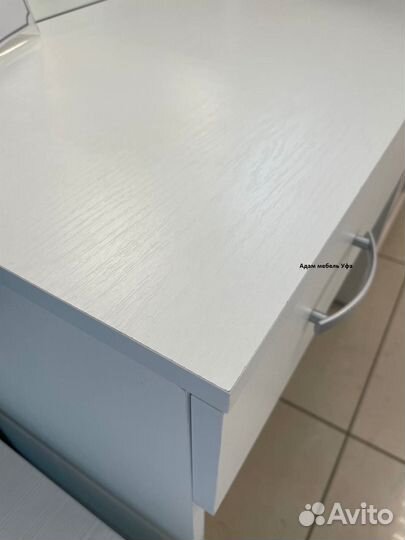 Туалетный стол