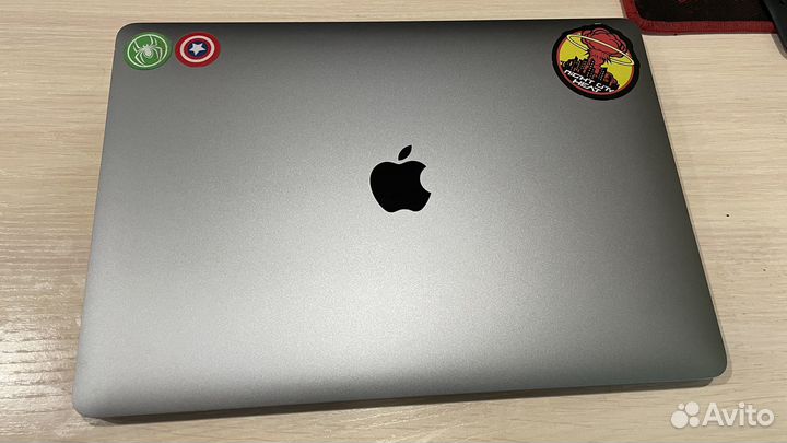 Macbook pro 13 2020 touch bar Intel i5