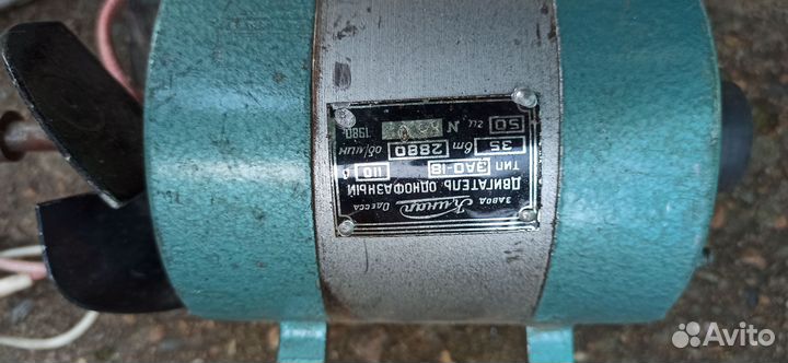 Электродвигатель кинопроектора зао18
