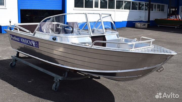 Новая моторная лодка Wyatboat 430DCM в наличии