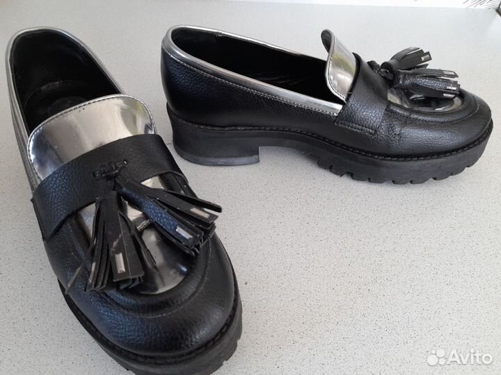 Лоферы женские Pollini