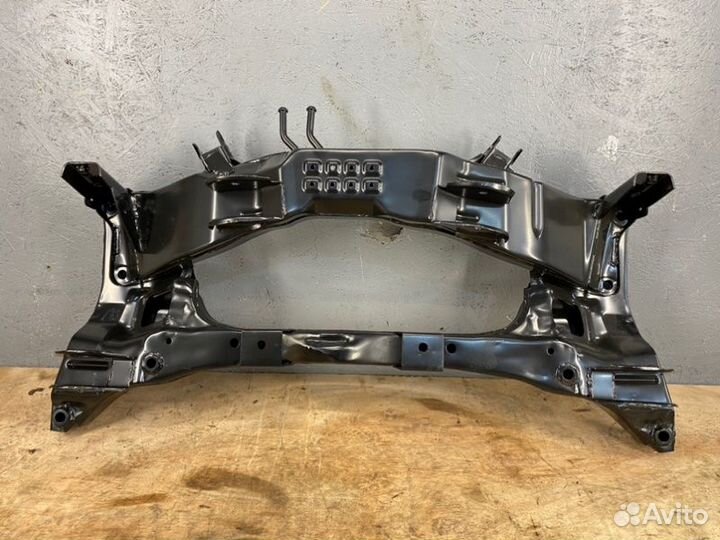 Балка задняя Mitsubishi Outlander 1 подрамник