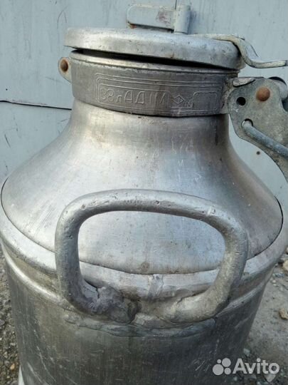 Бидоны 10,25,40л.Бачки 40,50,60л. Канистры 20,40 л