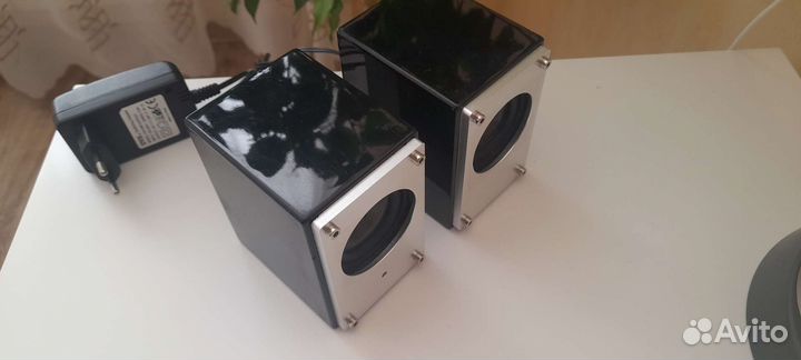 Акустические колонки кнопочной регулировкой