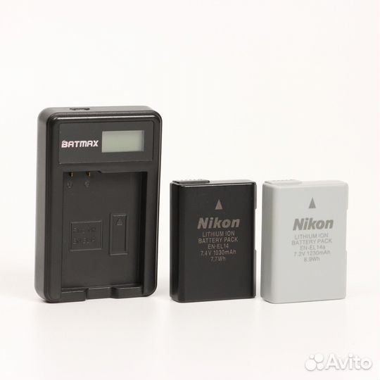 Nikon D5200 + объектив 18-105mm + вспышка sb600