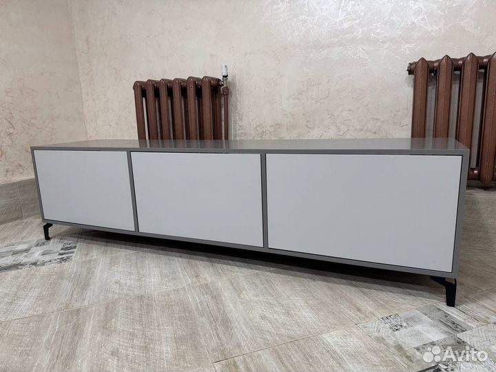 Тумба под телевизор новая