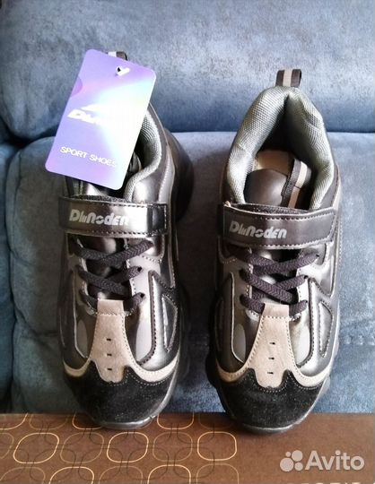 Кроссовки детские
