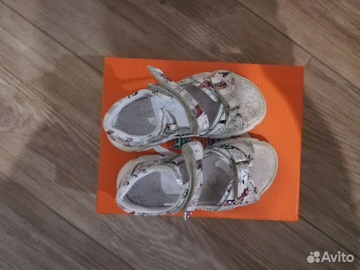 Босоножки для девочки