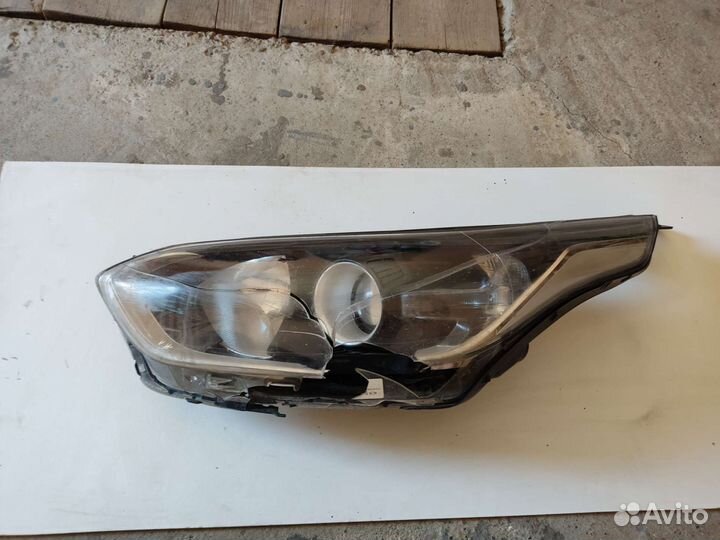 Фара левая Kia Ceed 3 на запчасти