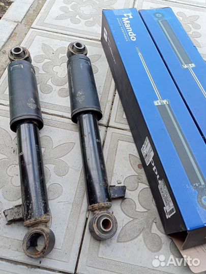 Амортизаторы Mando для Kia Sorento