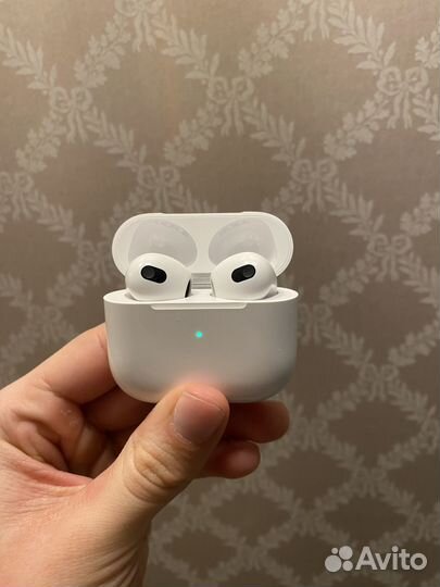 AirPods З