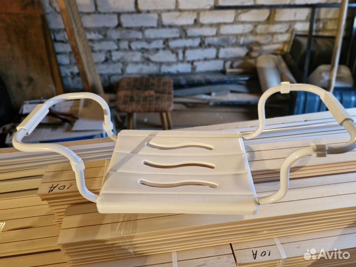 Сиденье полка на ванну