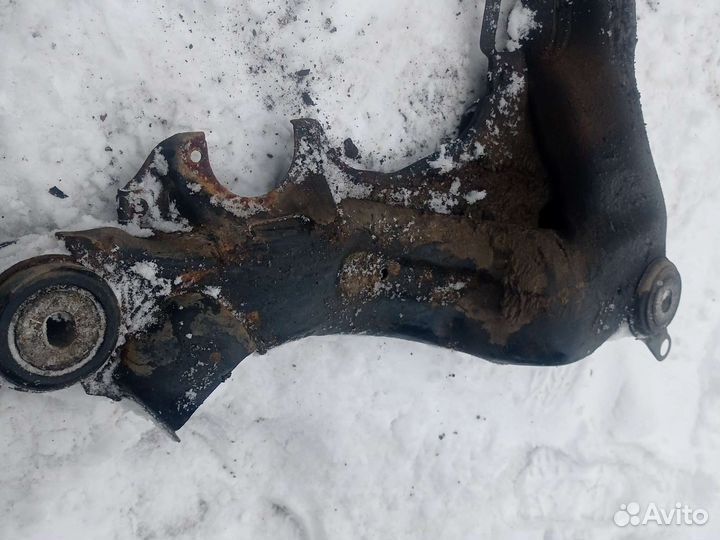 Передний подрамник Audi a6 c5 2002 2.4