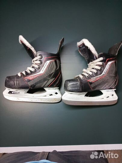 Хоккейные коньки ccm jetspeed 250 29 размер