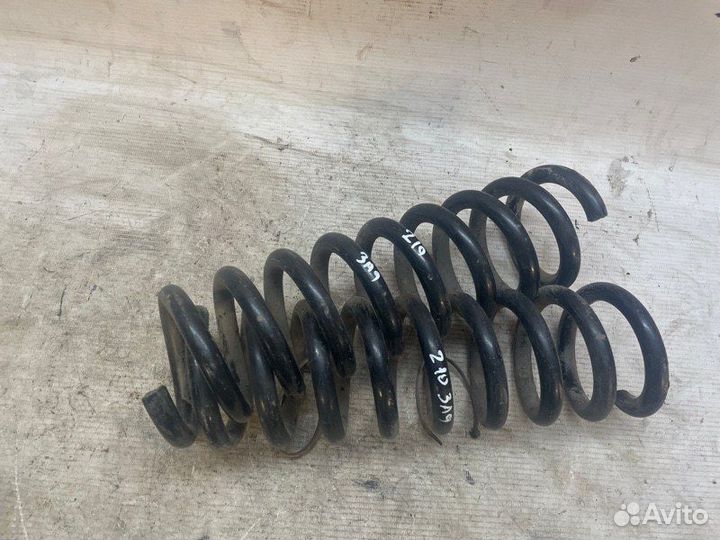 Пружина задняя Mercedes-Benz E-Class W210 M104