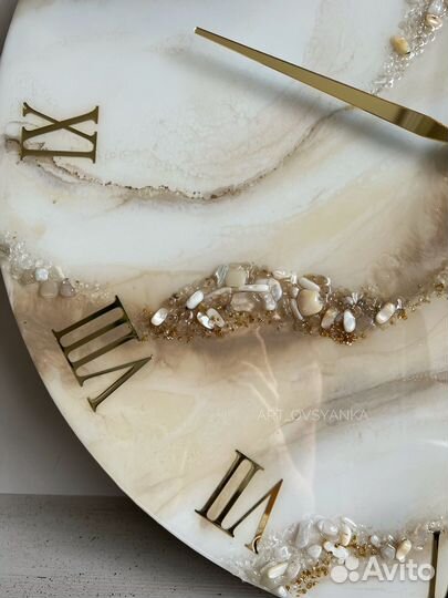 Часы настенные из эпоксидной смолы