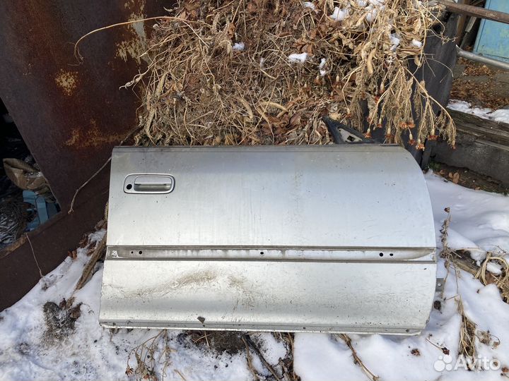 Дверь toyota mark2 100