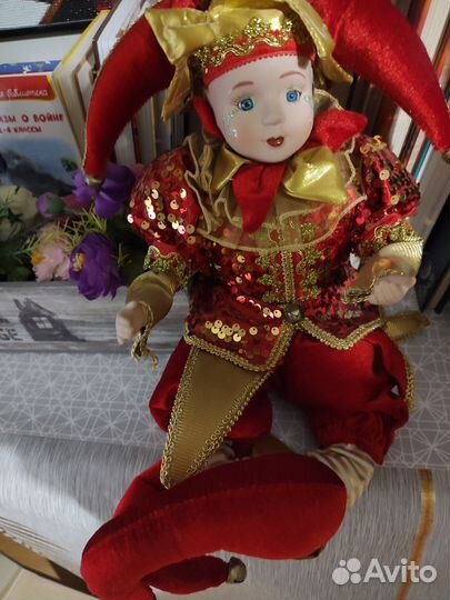 Кукла фарфоровая коллекционная