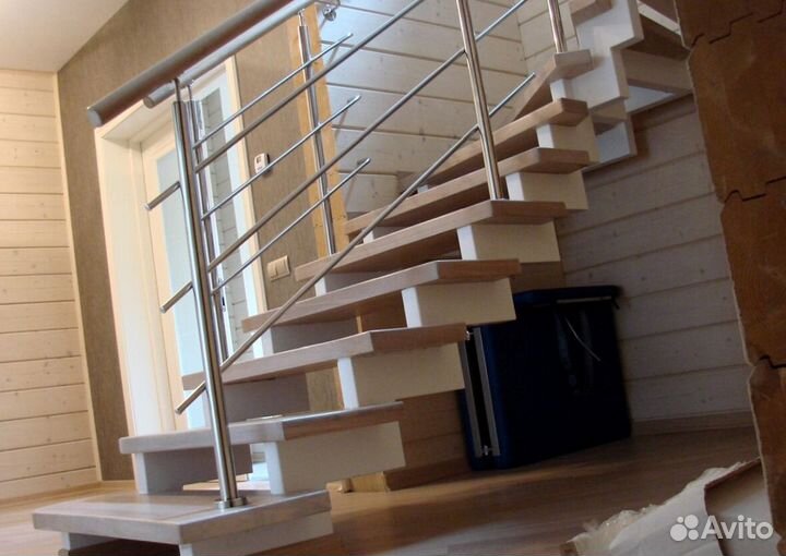 Лестница для загородного дома