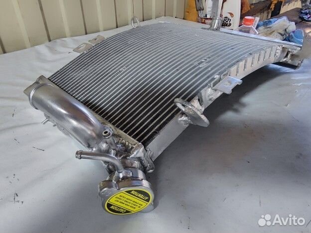 Усиленный радиатор Suzuki gsxr 1300 Hayabusa 99-07