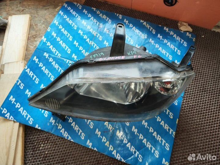 Фара передняя левая Mazda Demio DY3W