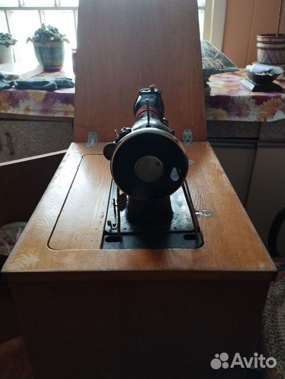 Швейная машина Подольск ножная