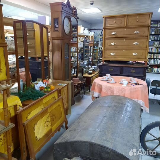 Антикварная мебель