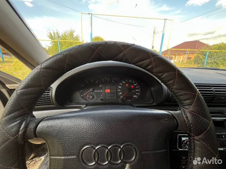 Audi A4 1.8 МТ, 1997, 453 750 км