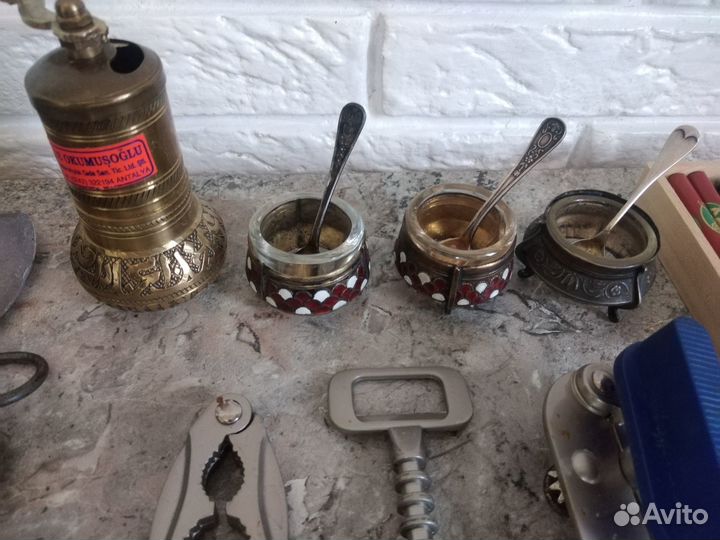 Перечница, cолонки мельхиор, топорик. Винтаж