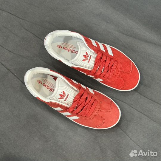 Кроссовки Adidas