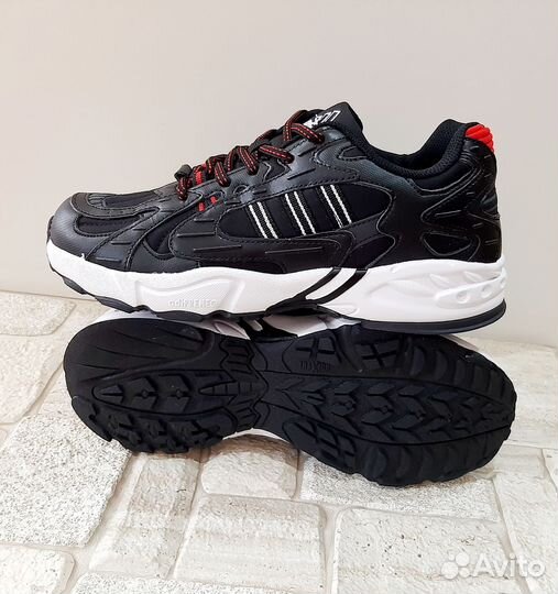 Кроссовки Adidas