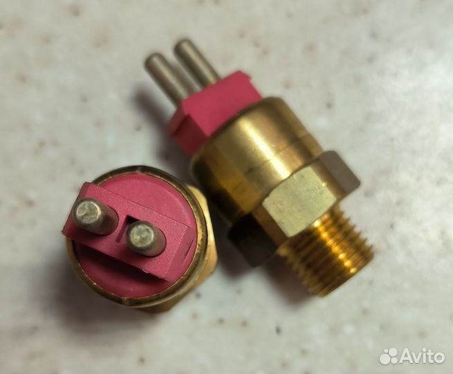 Датчик febi 02948