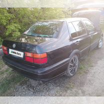 Volkswagen Vento 1.6 MT, 1997, 98 000 км, с пробегом, цена 380 000 руб.