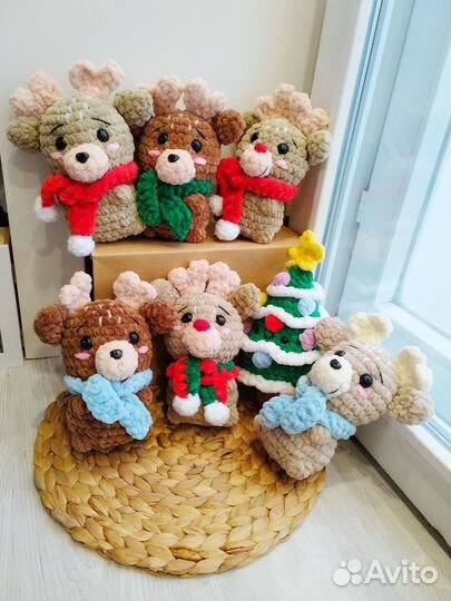 Новогодний олень брелок. Вязаные игрушки