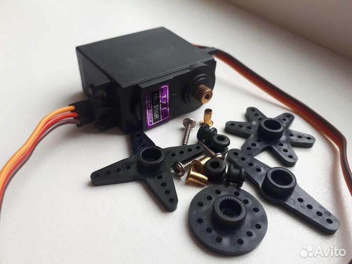 Сервопривод MG996R