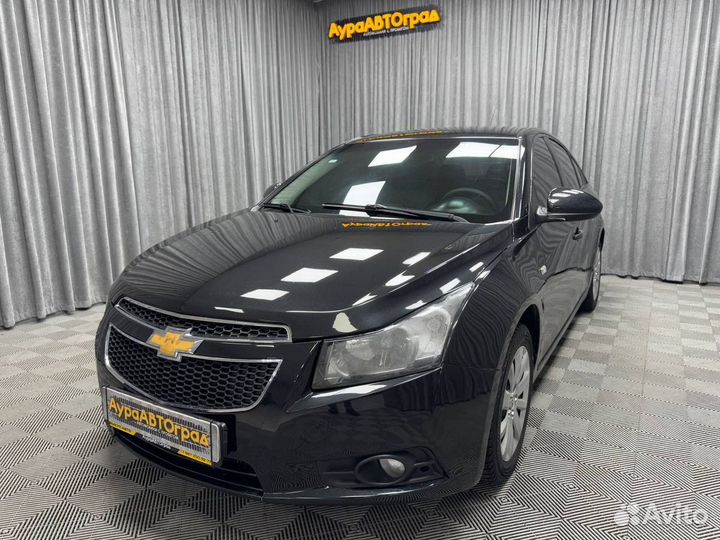 Chevrolet Cruze 1.6 AT, 2011, 196 553 км