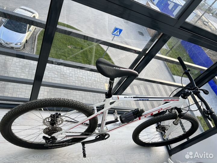 Велосипед GT Avalanche Elite