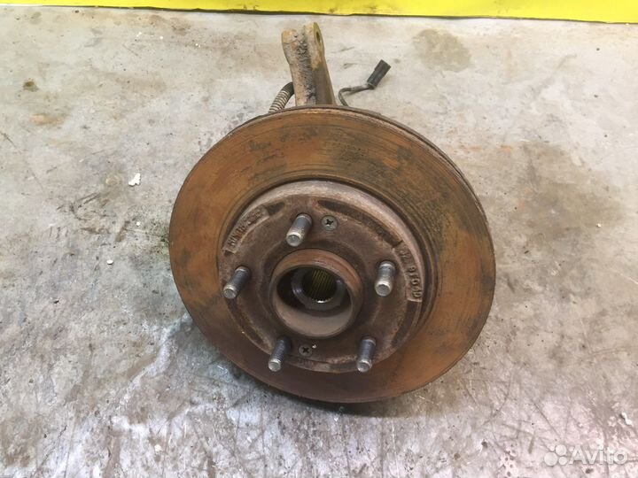 Кулак поворотный правый тагаз вега с 100