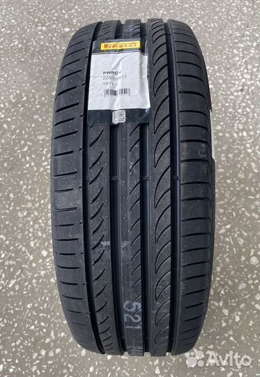 Pirelli Powergy 245/40 R17 95Y