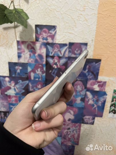 iPhone SE, 128 ГБ