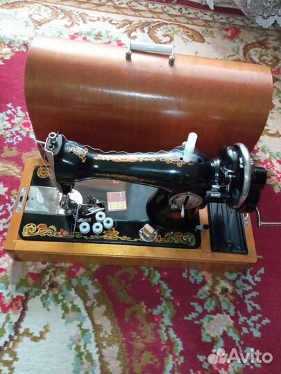 Швейная машина Подольск ручная