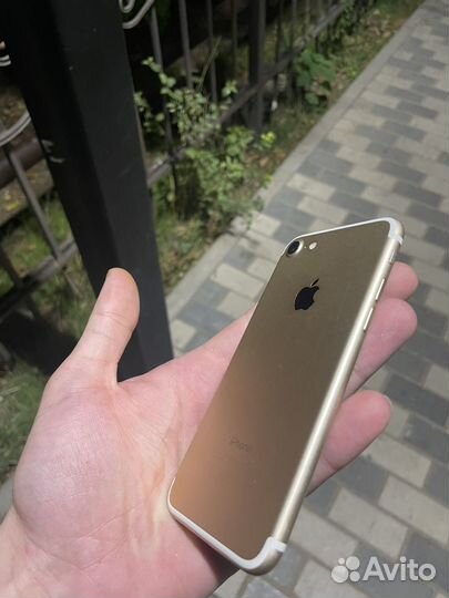 Телефон iPhone 7 128gb