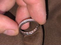 Продам серебряное кольцо с фианитами, 17 размер