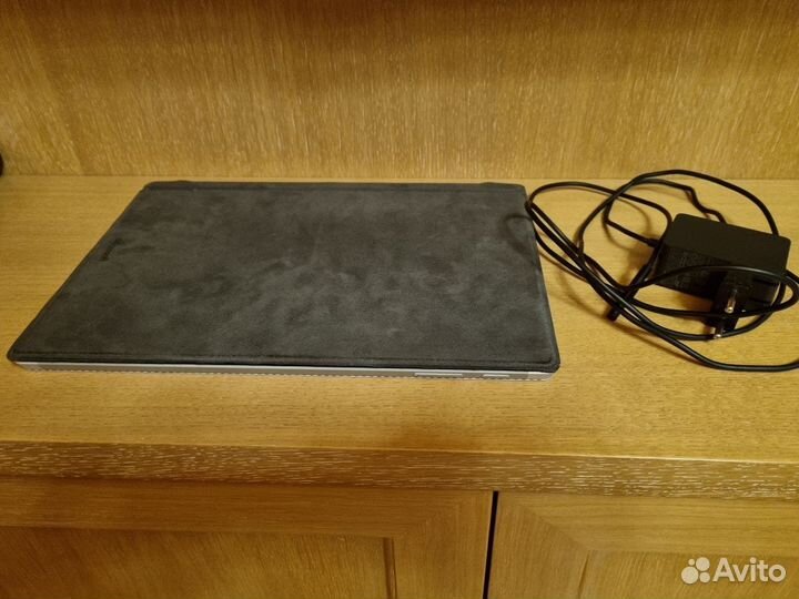 Планшет Microsoft Surface pro 4
